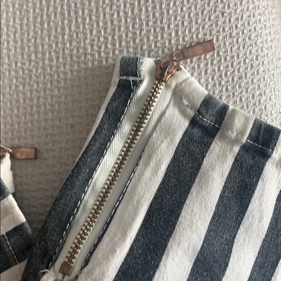 Size 5 black and white jeans - Picture 6 of 6